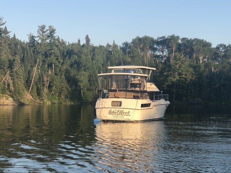 1989 Carver Yacht 3807